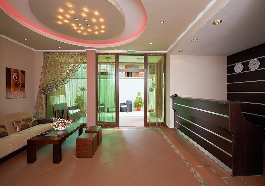 Central Plaza Hotel Pomorie Esterno foto
