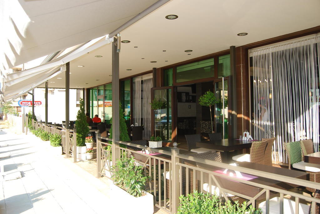 Central Plaza Hotel Pomorie Esterno foto